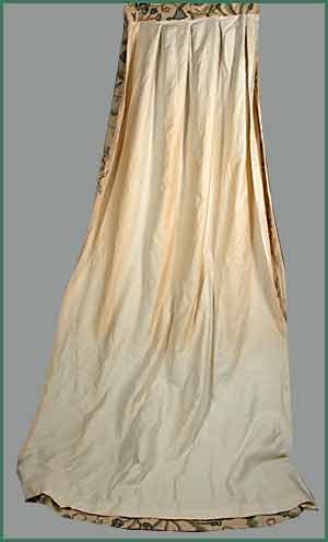 Beautiful Vintage Crewel Embroidery Panel Fabric