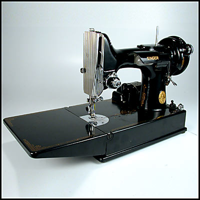 Featherweight Singer Sewing Machine 221-1